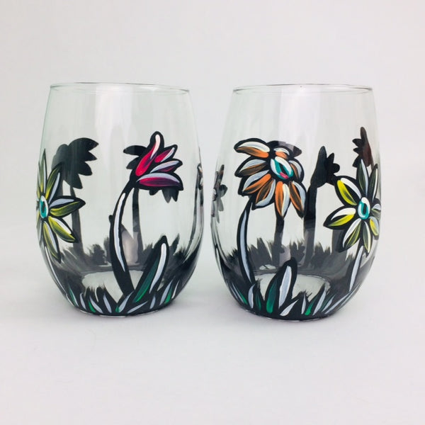 Chalkboard Daisies Stemless Glass